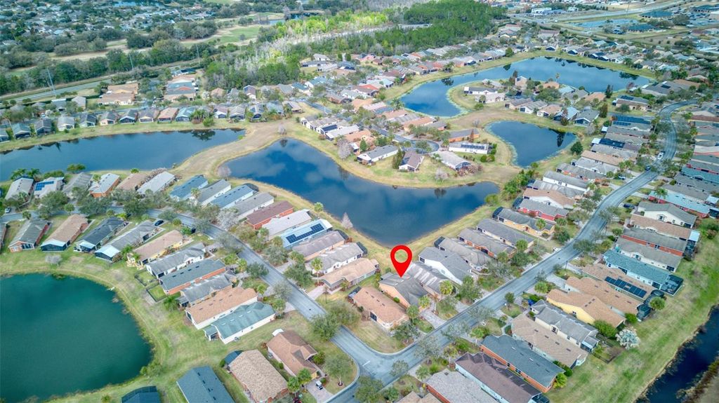Image 37 of property listing at 521 GRAND CANAL DRIVE, Kissimmee, FL 34759
