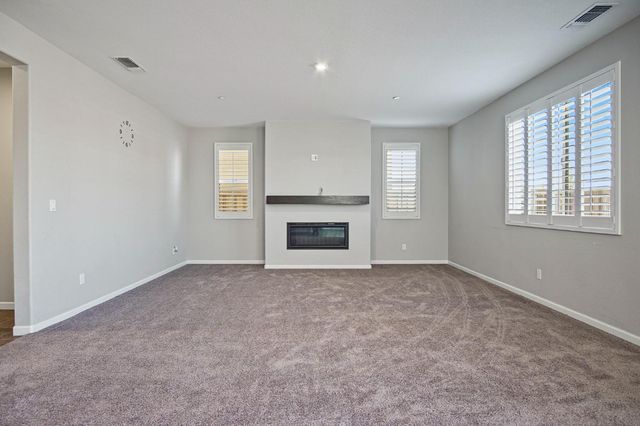 15272 Flycatcher Dr, Lathrop, CA 95330