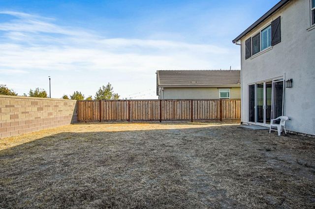15272 Flycatcher Dr, Lathrop, CA 95330