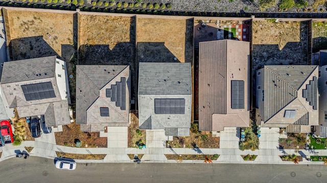 15272 Flycatcher Dr, Lathrop, CA 95330