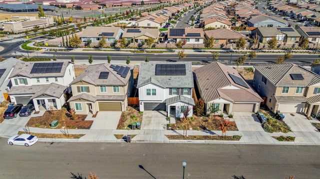 15272 Flycatcher Dr, Lathrop, CA 95330