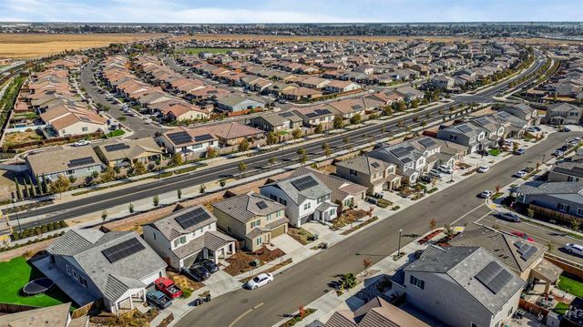 15272 Flycatcher Dr, Lathrop, CA 95330