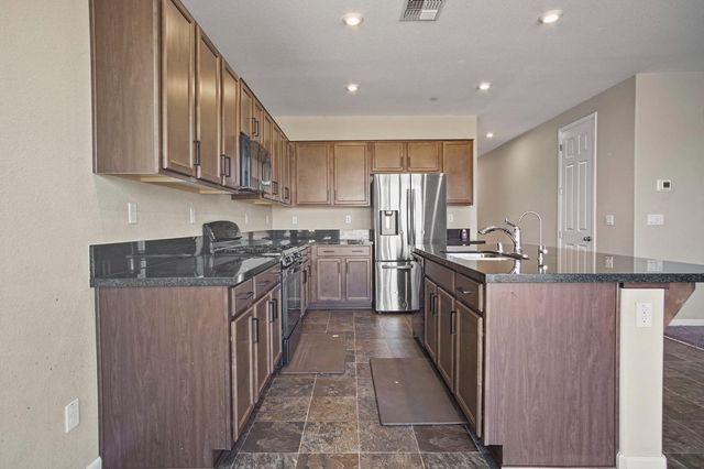 15272 Flycatcher Dr, Lathrop, CA 95330