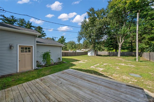 5078 Waldon Road, Independence Charter Township, MI 48348