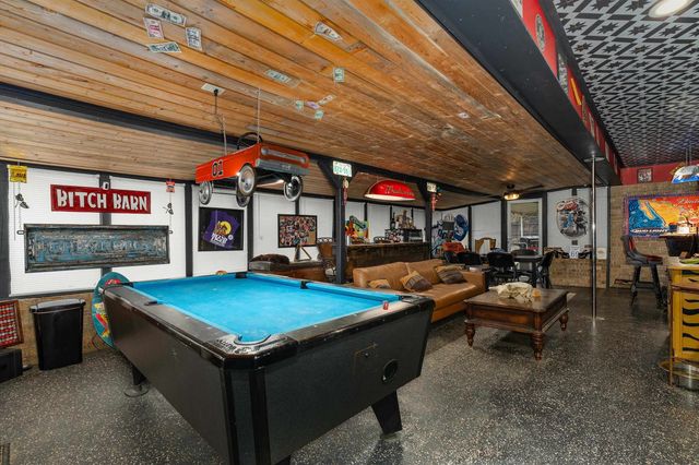 1201 Briarwood Trail, Henderson, TX 75654