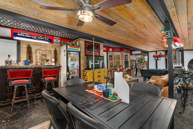 1201 Briarwood Trail, Henderson, TX 75654