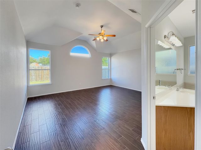 10113 Vintage Drive, Fort Worth, TX 76244