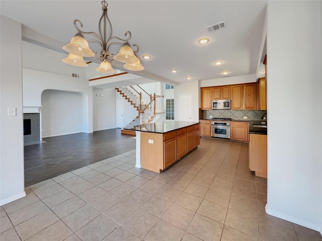 10113 Vintage Drive, Fort Worth, TX 76244