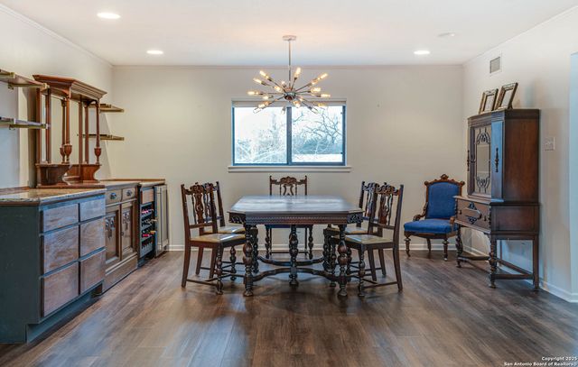 54 S Hampton Dr, Seguin, TX 78155