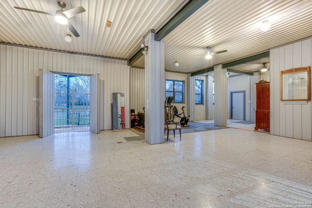 54 S Hampton Dr, Seguin, TX 78155