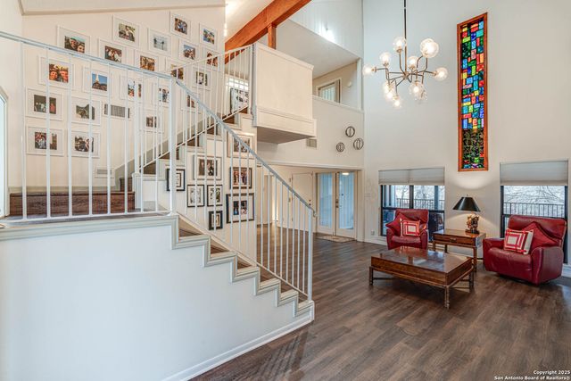 54 S Hampton Dr, Seguin, TX 78155