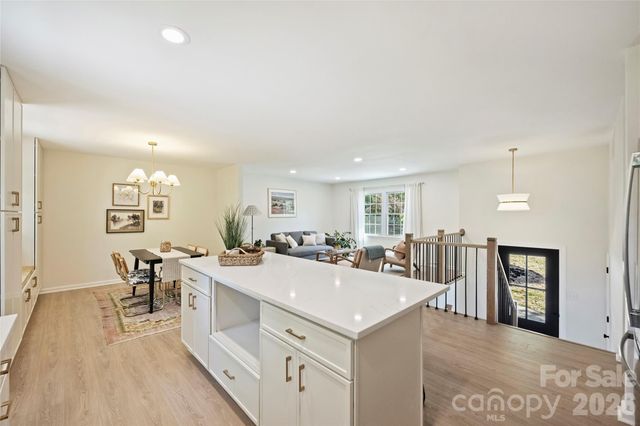 7420 Castlebar Road, Charlotte, NC 28270