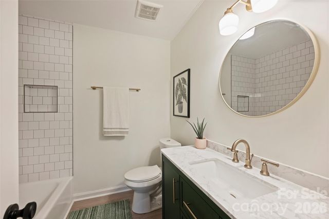 7420 Castlebar Road, Charlotte, NC 28270