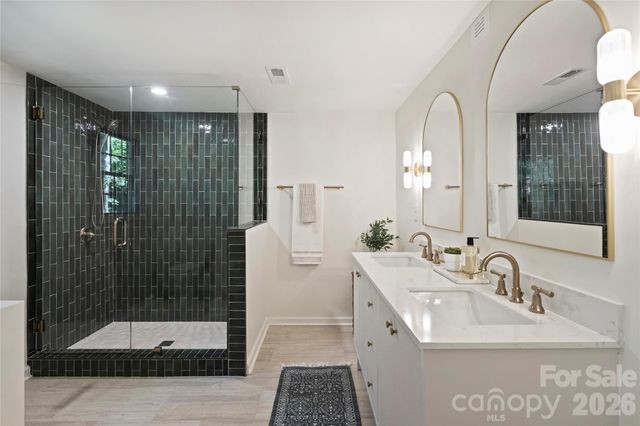 7420 Castlebar Road, Charlotte, NC 28270