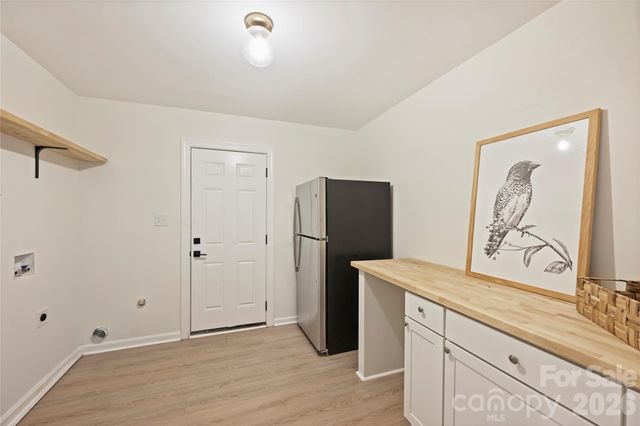 7420 Castlebar Road, Charlotte, NC 28270
