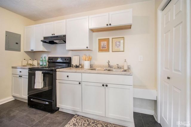 604 N Frances Street, South Bend, IN 46617