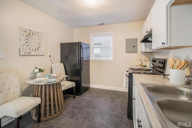 604 N Frances Street, South Bend, IN 46617