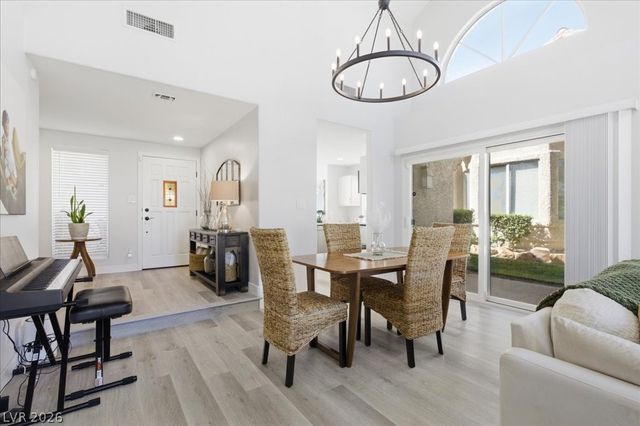 7012 Bright Springs Court, Las Vegas, NV 89113