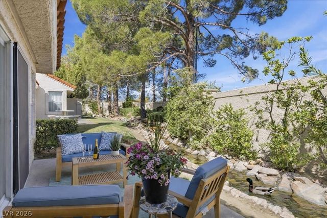 7012 Bright Springs Court, Las Vegas, NV 89113