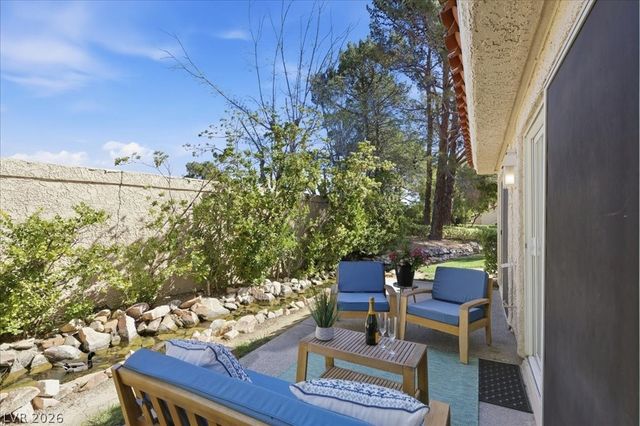 7012 Bright Springs Court, Las Vegas, NV 89113