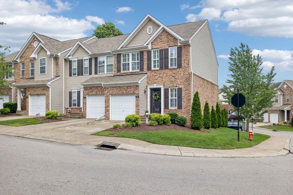 1345 Bell Rd Unit 320, Antioch, TN 37013