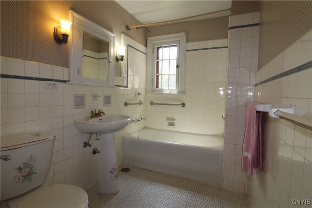 307 Farmer Street, Syracuse, NY 13203