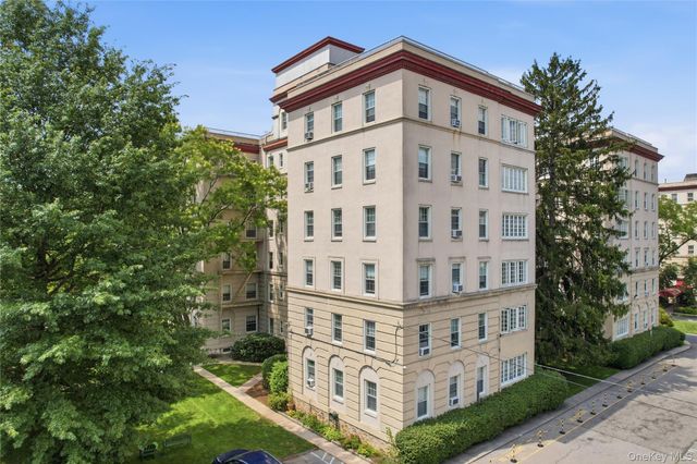 2 Park Lane 4C, Mount Vernon, NY 10552