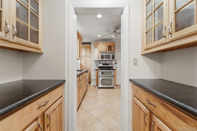 2 Park Lane 4C, Mount Vernon, NY 10552