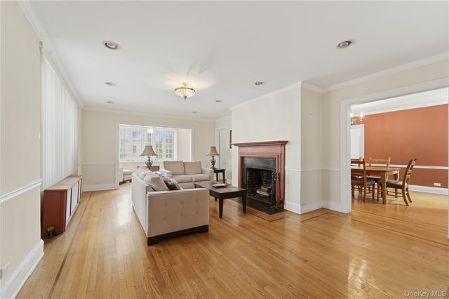 2 Park Lane 4C, Mount Vernon, NY 10552