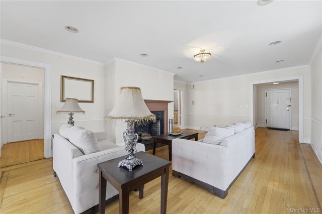 2 Park Lane 4C, Mount Vernon, NY 10552