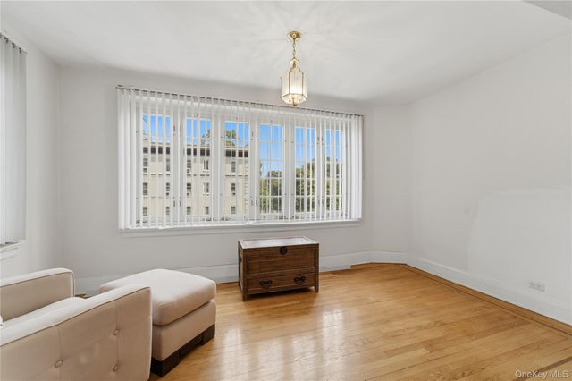 2 Park Lane 4C, Mount Vernon, NY 10552
