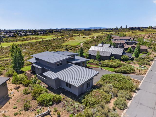 61404 SW Skene Trail, Bend, OR 97702