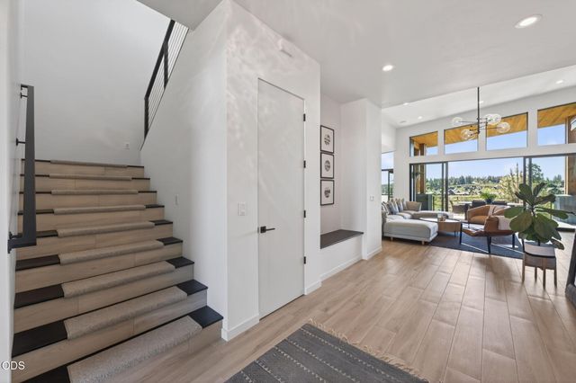 61404 SW Skene Trail, Bend, OR 97702