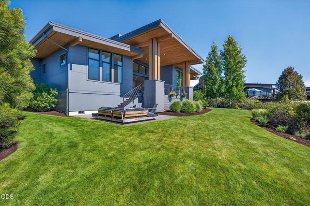 61404 SW Skene Trail, Bend, OR 97702