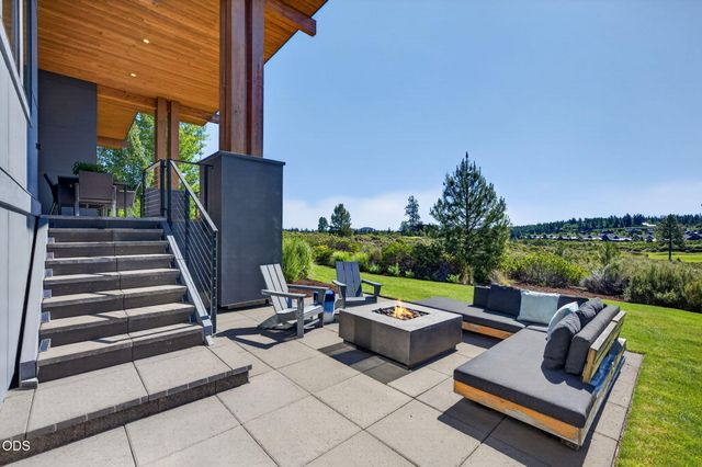 61404 SW Skene Trail, Bend, OR 97702