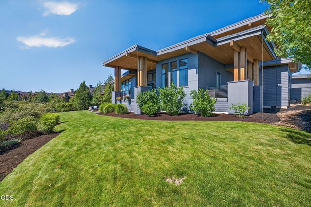 61404 SW Skene Trail, Bend, OR 97702
