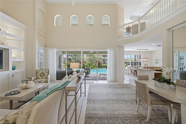 2292 Island Cove CIR, Naples, FL 34109