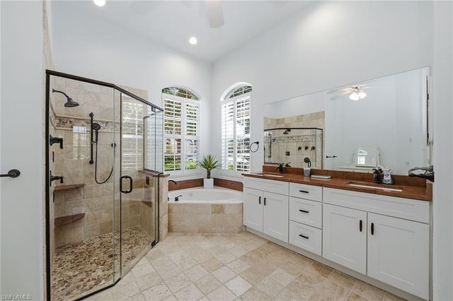 2292 Island Cove CIR, Naples, FL 34109
