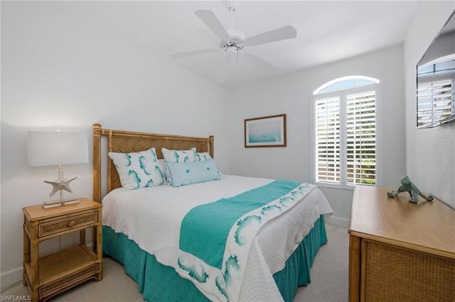 2292 Island Cove CIR, Naples, FL 34109