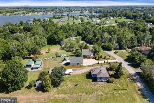 161 TROY RD, Louisa, VA 23093