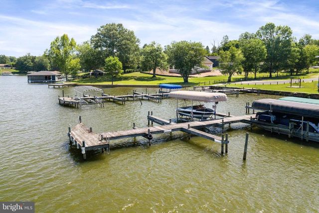 161 TROY RD, Louisa, VA 23093