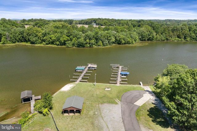 161 TROY RD, Louisa, VA 23093