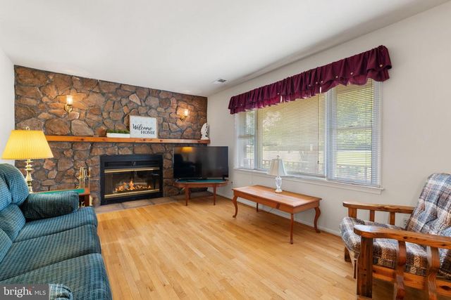 161 TROY RD, Louisa, VA 23093