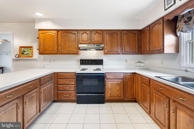 161 TROY RD, Louisa, VA 23093