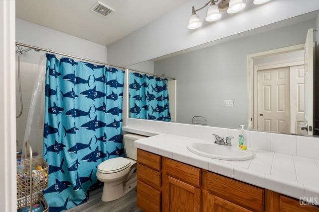 11315 Pacific Shores Drive, Bakersfield, CA 93312
