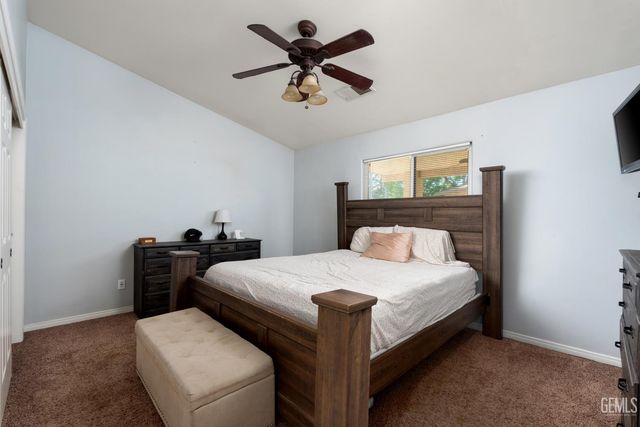 11315 Pacific Shores Drive, Bakersfield, CA 93312