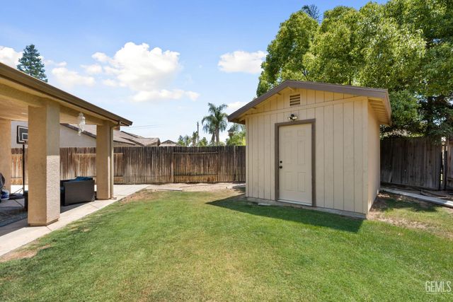 11315 Pacific Shores Drive, Bakersfield, CA 93312