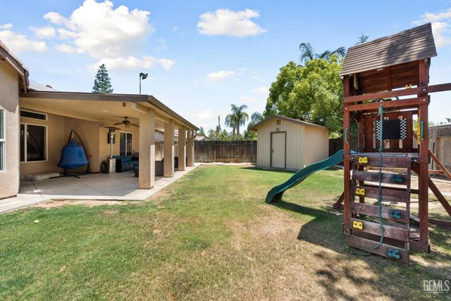 11315 Pacific Shores Drive, Bakersfield, CA 93312