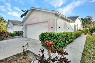 5233 Whitten DR # 64, Naples, FL 34104