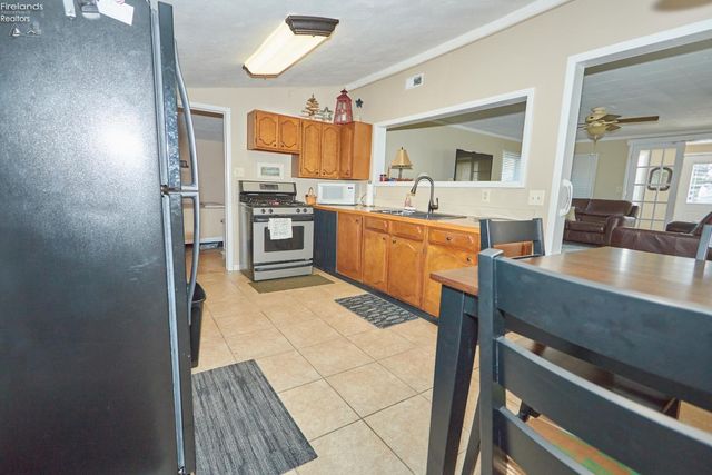 33 Northview Place, Huron, OH 44839